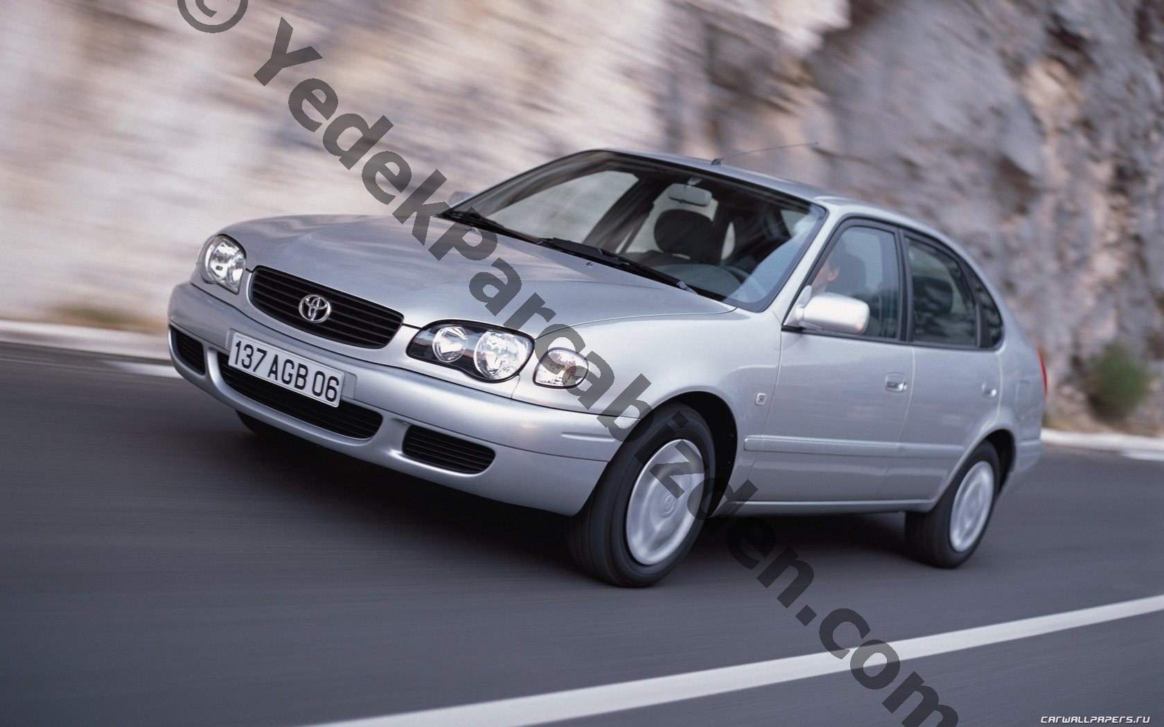 TOYOTA COROLLA VVT-İ SİLECEK BAKIM SETİ 2000>2002