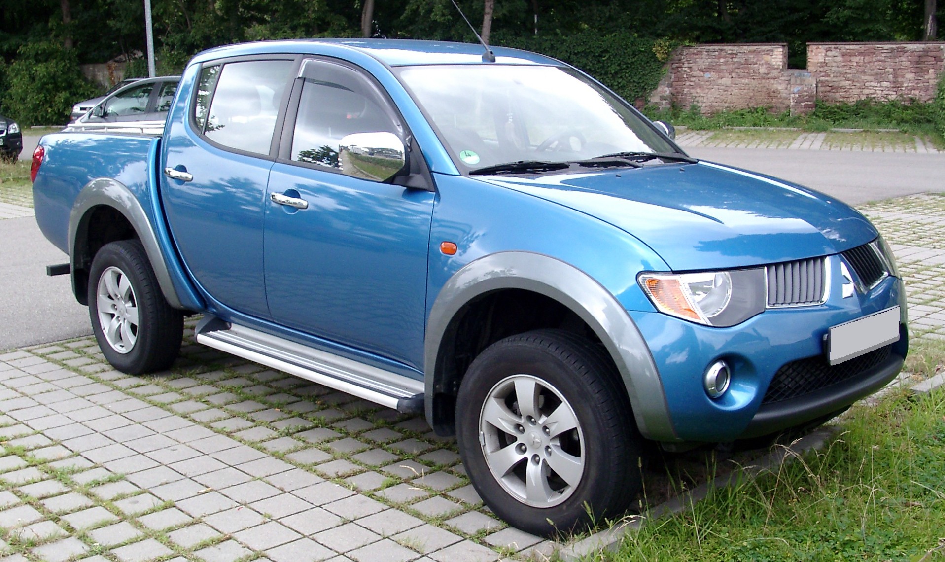 L200               (1998-2009)